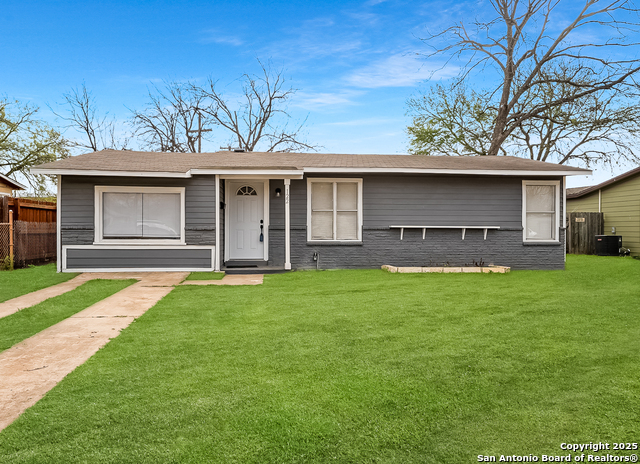122 Stolnet St Property Photo 16