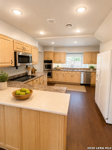 427 Indigo Property Photo 16