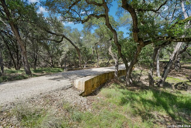 200 Oak Valley Dr Property Photo 3