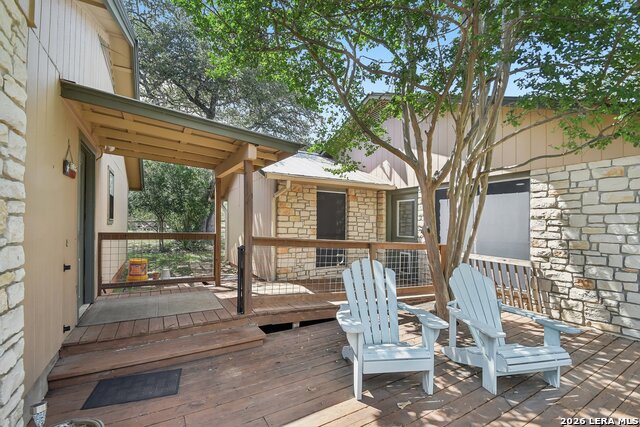 200 Oak Valley Dr Property Photo 7