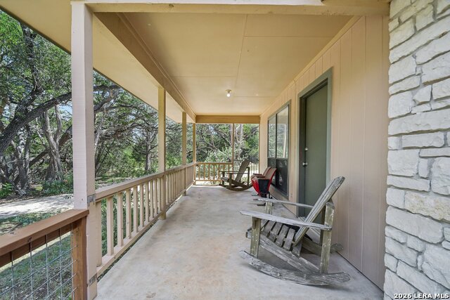 200 Oak Valley Dr Property Photo 9
