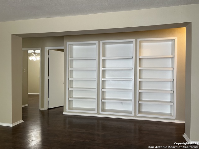 9145 Centro Bonito Property Photo 7