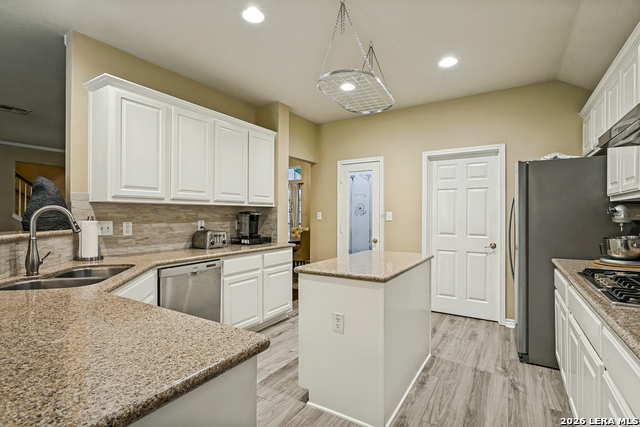 24824 Shinnecock Trl Property Photo 12