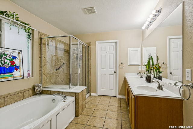 24824 Shinnecock Trl Property Photo 16
