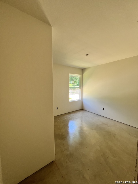 494 Valley View St Property Photo 4