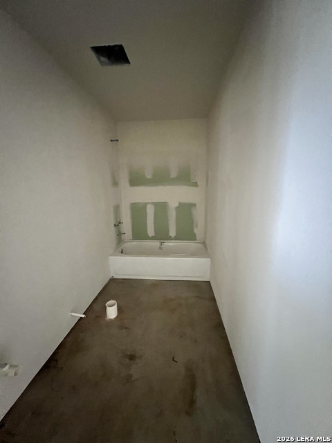 494 Valley View St Property Photo 5