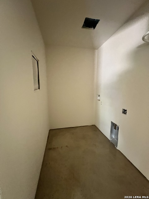 494 Valley View St Property Photo 8