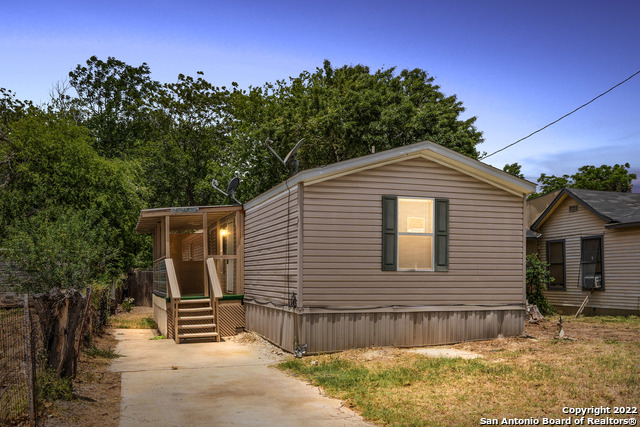 311 N Reed St Property Photo 1