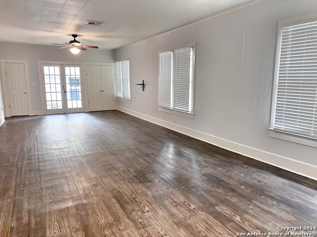 420 Willow Ave A Property Photo 13