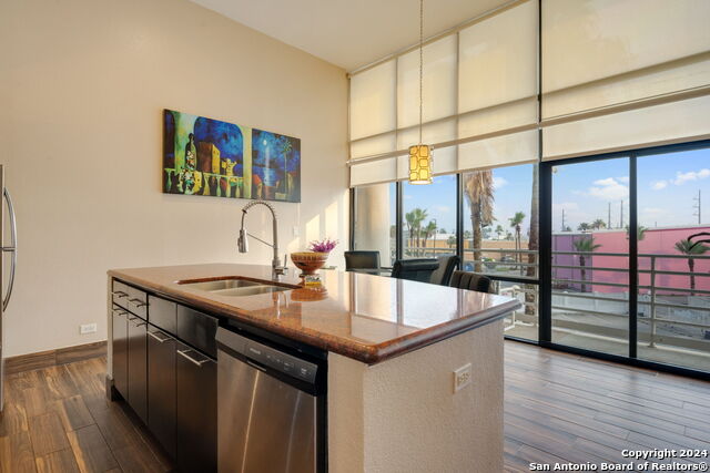 1000 Padre Blvd Property Photo 3