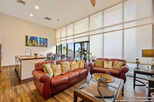 1000 Padre Blvd Property Photo 6