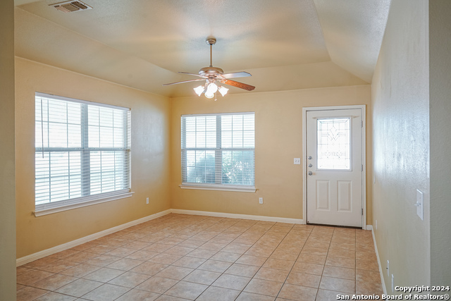 1043 Misty Acres Dr Property Photo 3