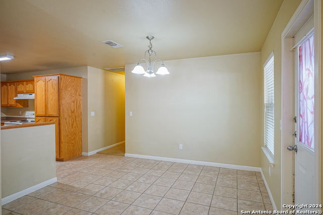 1043 Misty Acres Dr Property Photo 5