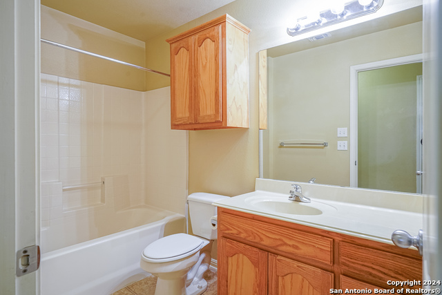 1043 Misty Acres Dr Property Photo 14