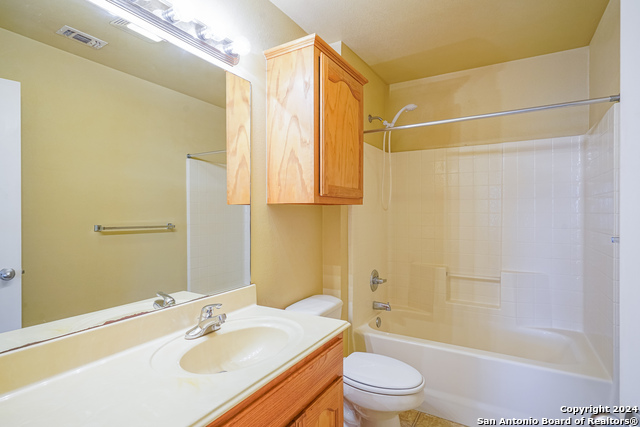 1043 Misty Acres Dr Property Photo 20