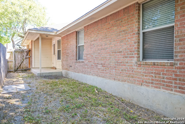 1043 Misty Acres Dr Property Photo 21