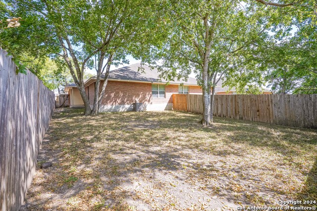 1043 Misty Acres Dr Property Photo 22