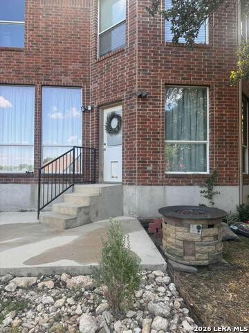 2524 Woodbridge Way Property Photo 2