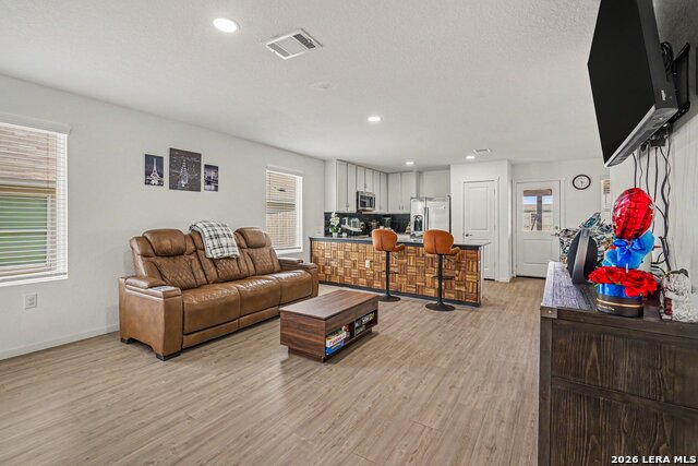 530 Primrose Ln Property Photo 4