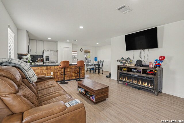 530 Primrose Ln Property Photo 5