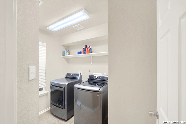 10106 Sun Ml Property Photo 28