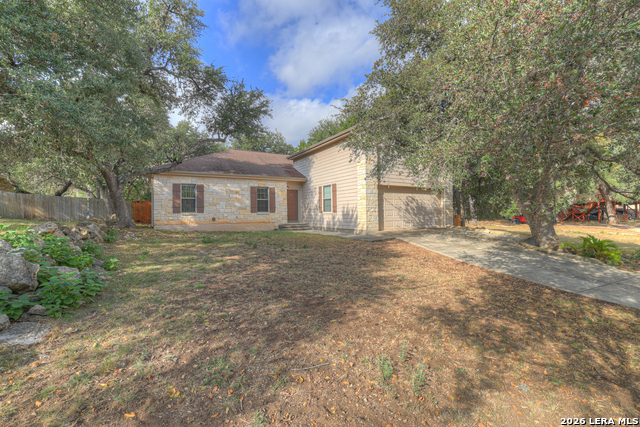 1060 Somerset Property Photo 8