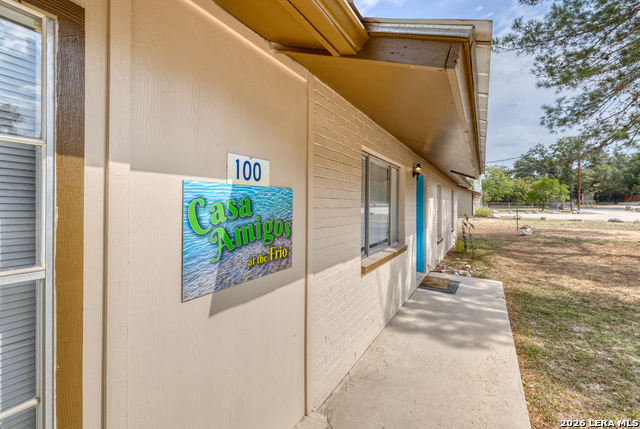 100 Pineview Property Photo 8