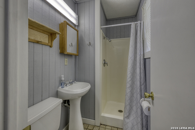 100 Pineview Property Photo 11