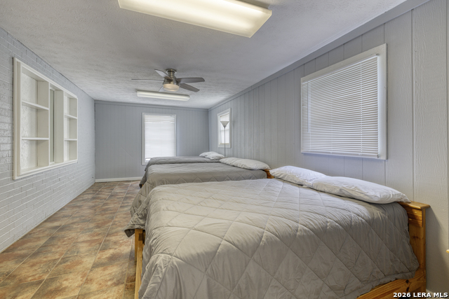 100 Pineview Property Photo 13