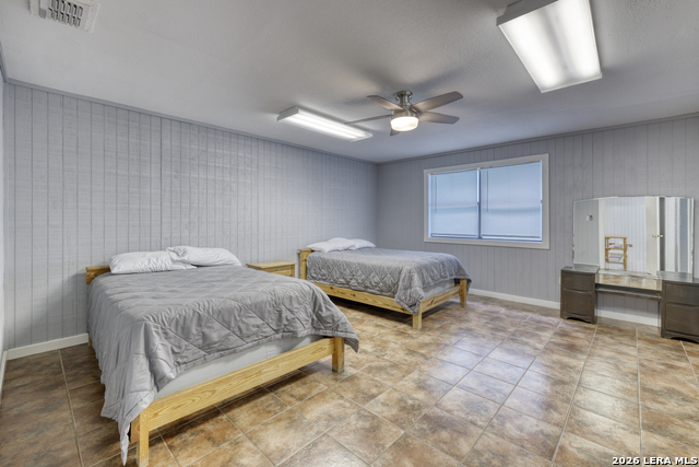 100 Pineview Property Photo 22
