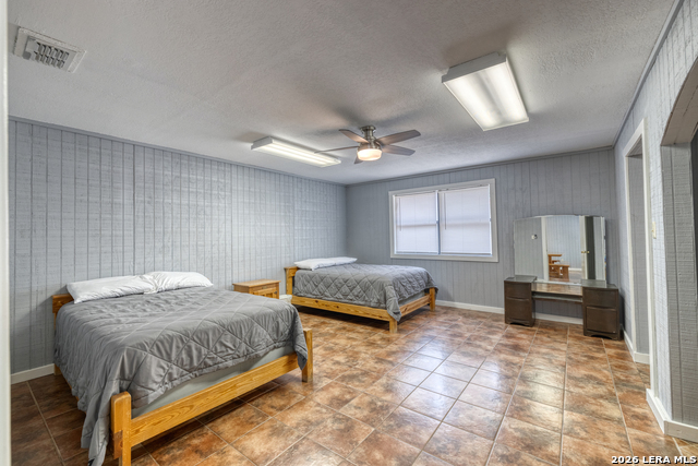 100 Pineview Property Photo 24