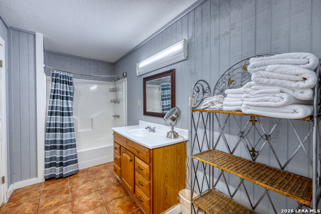 100 Pineview Property Photo 26