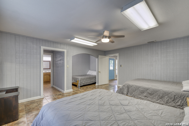 100 Pineview Property Photo 27