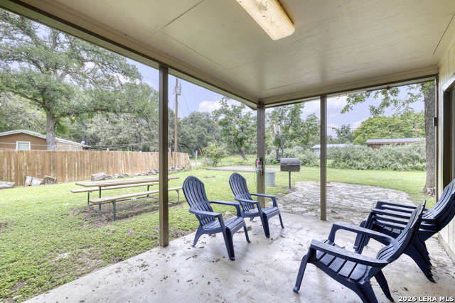 100 Pineview Property Photo 30