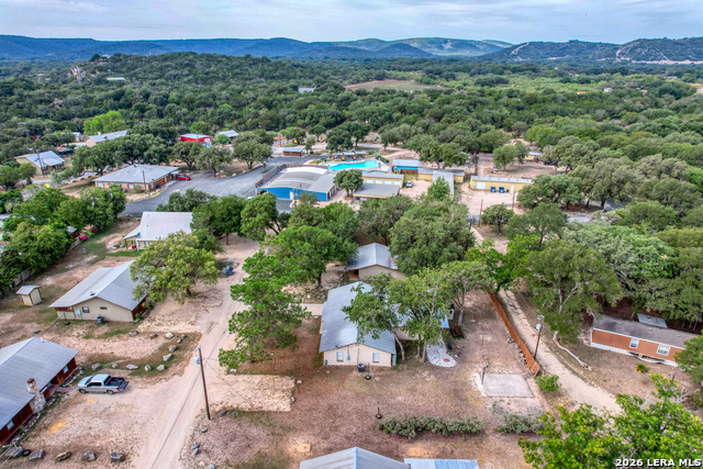 100 Pineview Property Photo 32