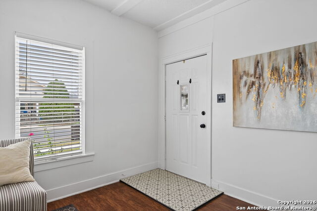 306 Walton Ave Property Photo 3