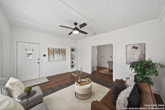 306 Walton Ave Property Photo 6