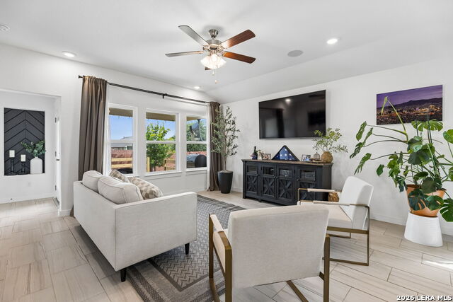 528 Dalton Cove Property Photo 16