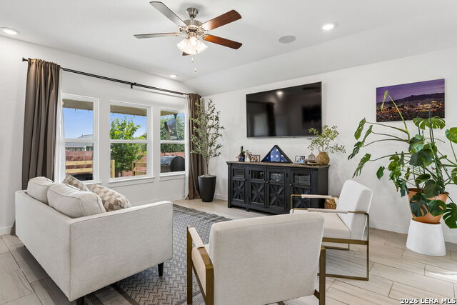 528 Dalton Cove Property Photo 17