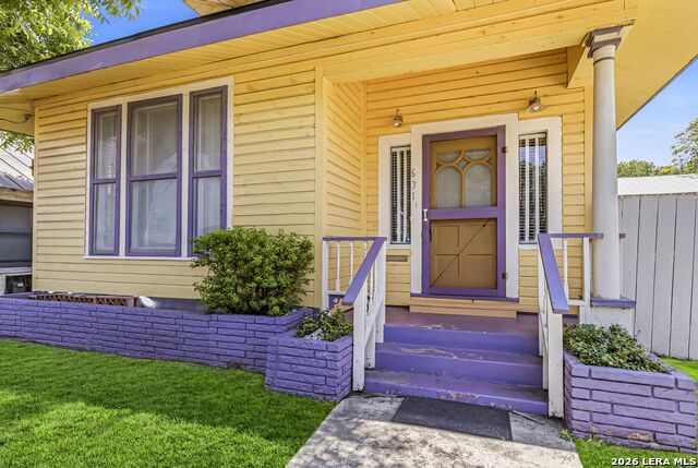 631 Cedar St Property Photo 3