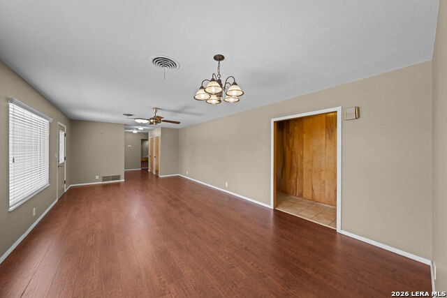 133 Royal Oaks Property Photo 4