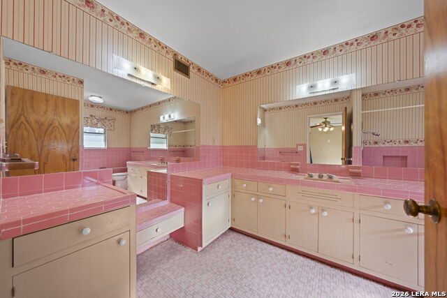 133 Royal Oaks Property Photo 11