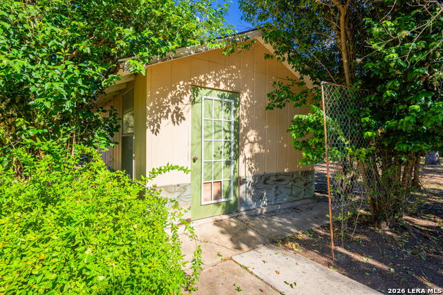 133 Royal Oaks Property Photo 18