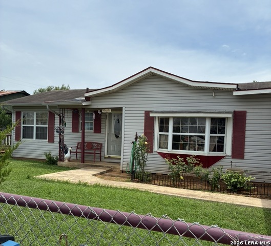 323 E White St Property Photo 1