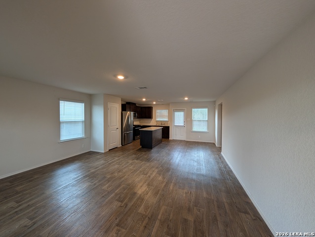 913 Andean Emerald Property Photo 2