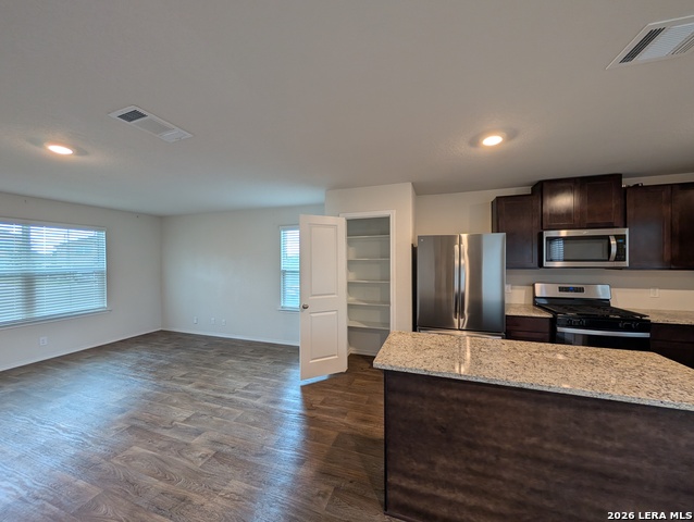 913 Andean Emerald Property Photo 4