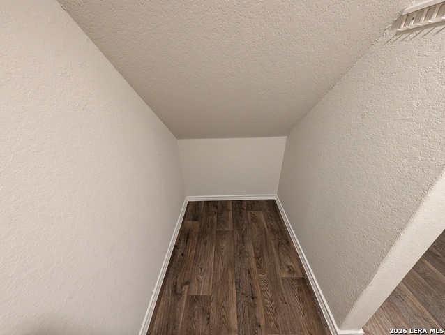 913 Andean Emerald Property Photo 10