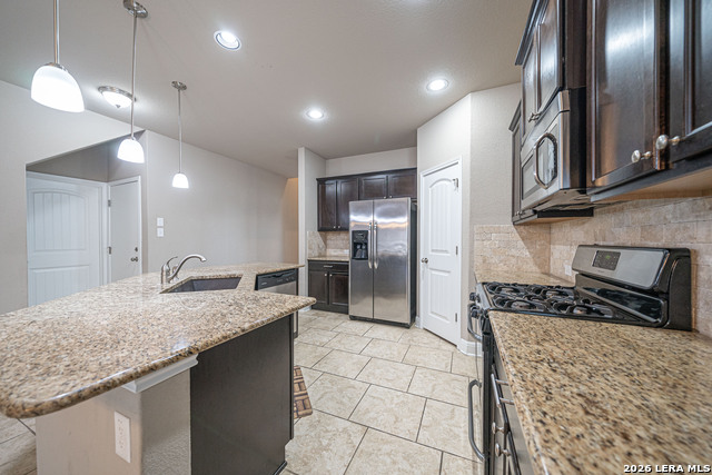 12911 Brewster Property Photo 11