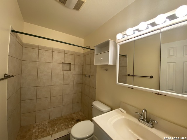 570 Beverly Ln Property Photo 9