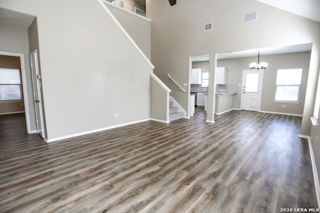 305 Maple Way Property Photo 5